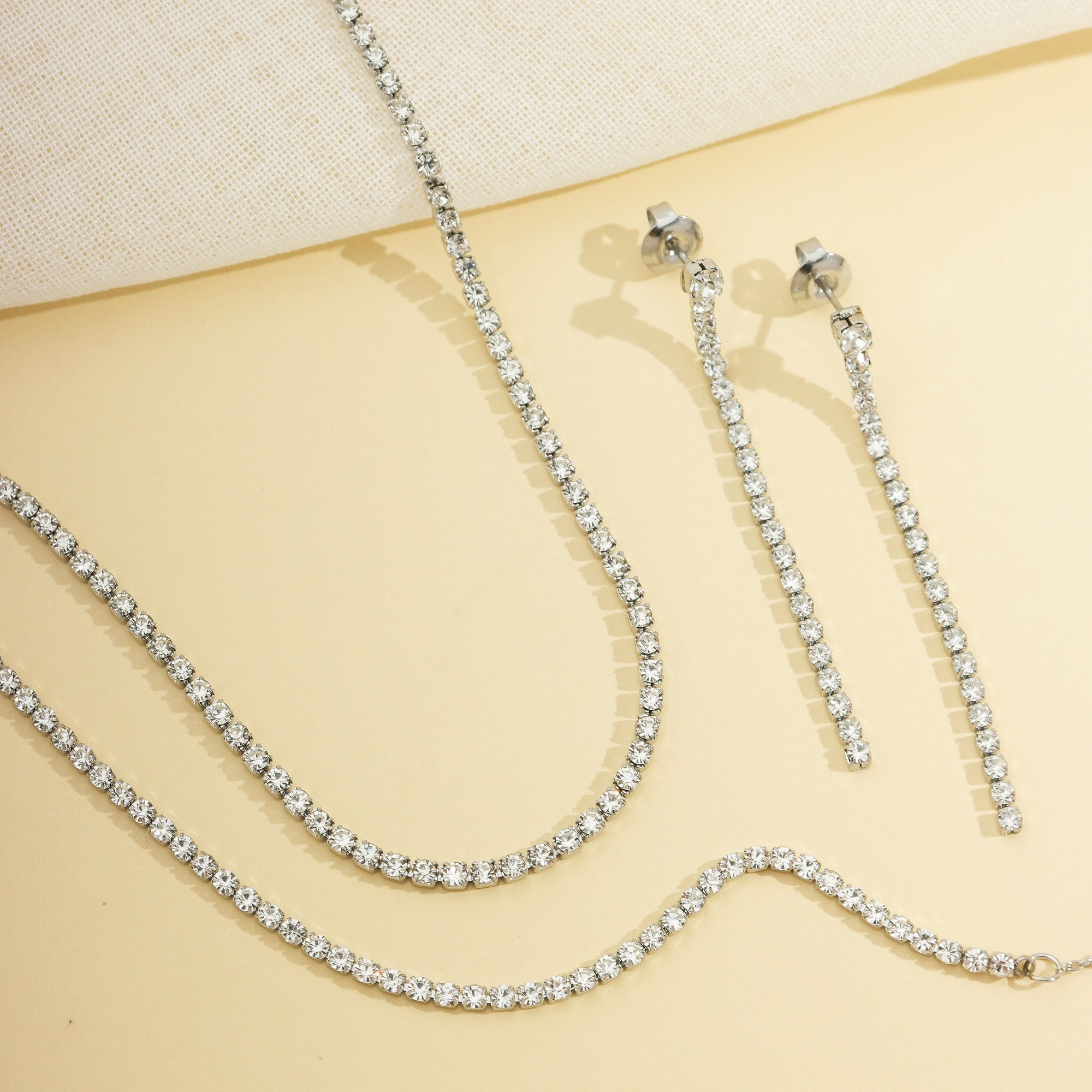 Brinco, Colar e Pulseira Riviera