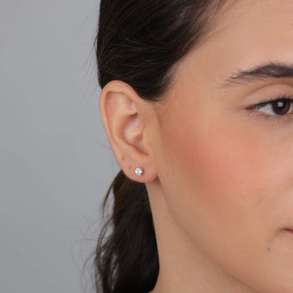 Brinco Ponto de Luz Zircônia