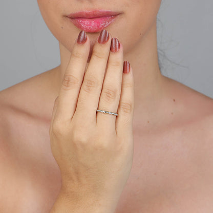 Anel Aparador Cravejado com Zircônias