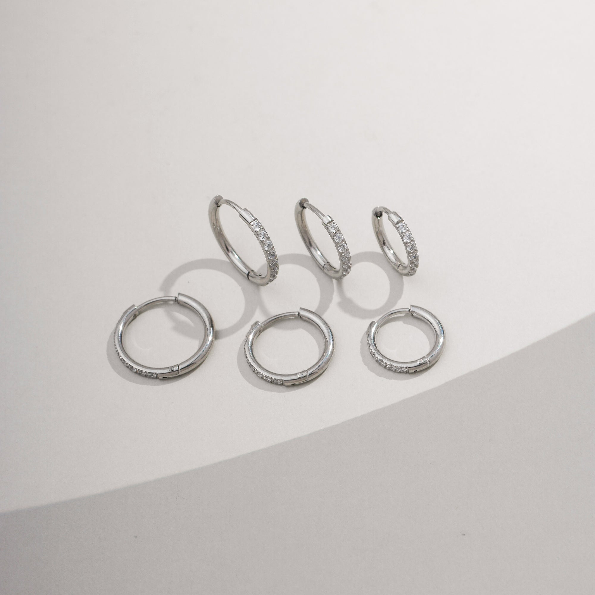 Trio Brincos de Argolas Cravejadas Click