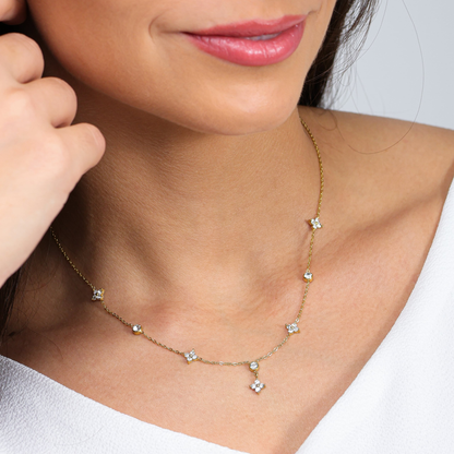 Colar Mini Flor de Zircônia