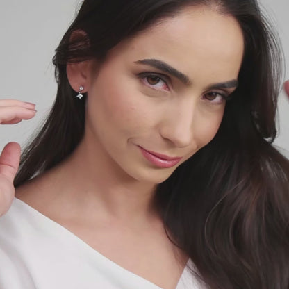 Brinco Mini Flor de Zircônia
